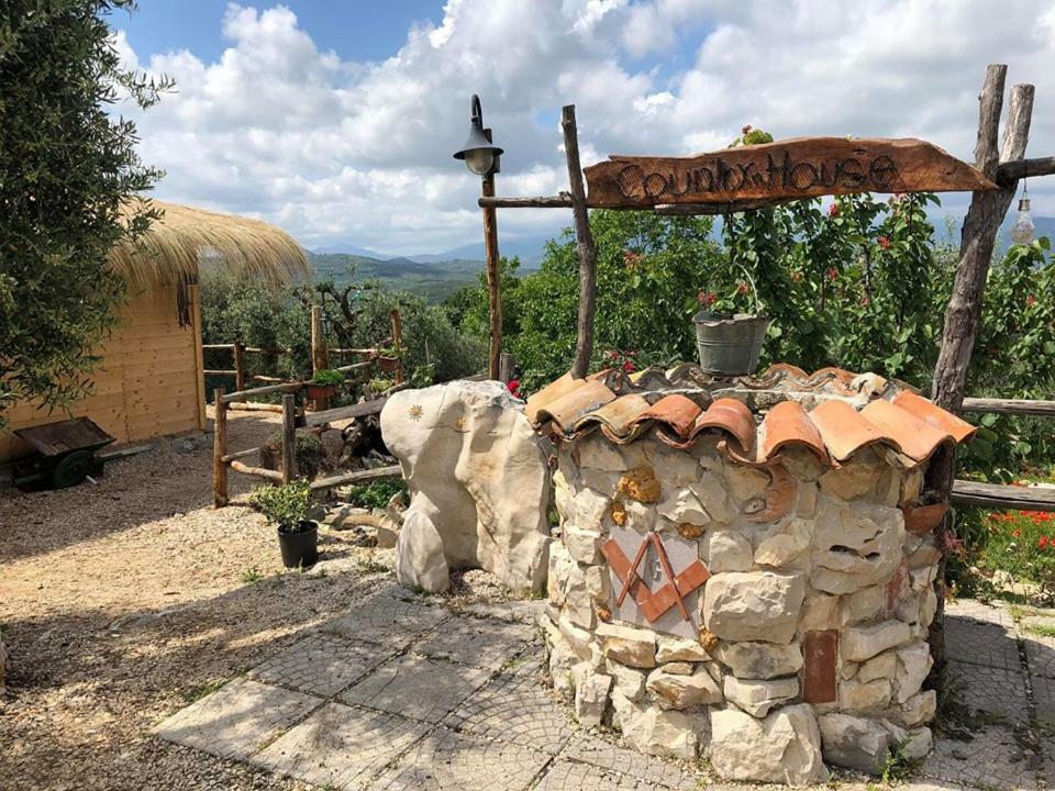 Le Capanne Di Villa Margherita Sonnino Exterior photo